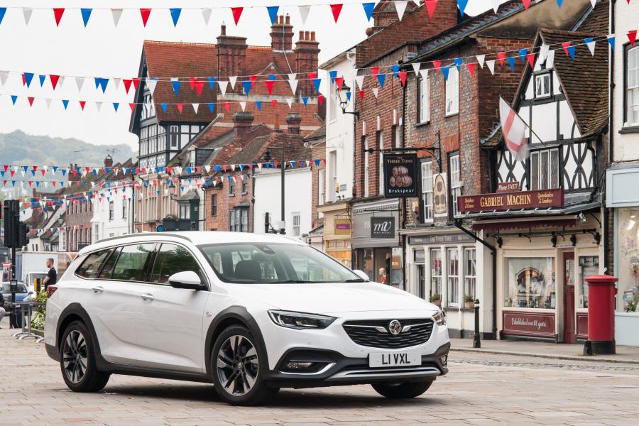  Vauxhall Insignia Country Tourer Turbo D 4x4 2017 года  (фото 14 из 21)